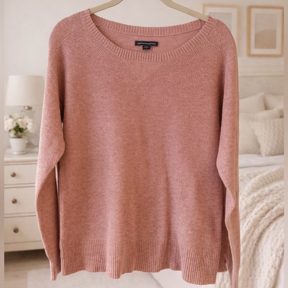 American Eagle Soft Pink Textured Knit Sweater Women’s Crew Neck Cozy Pullover